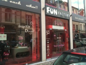 2011-08-28 Berlin funfactory-store