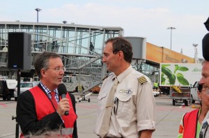 Andrew Noble, Frank Hellberg, Rosinenbomber G-AMRA  Flughafen Berlin Schönefeld