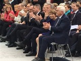 BPr Frank-Walter Steinmeier, Elke Buedenbender winkt Buergerfest Schloss Garten Bellevue Ehrenamt Berlin Bundespraesident Tag der offenen Tuer Berichterstatter