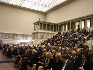 Eroeffnung Russen und Deutsche Ausstellung Pergamonmuseum Berlin Museumsinsel