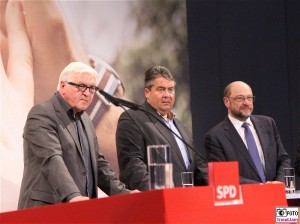 Frank-Walther Steinmeier, Sigmar Gabriel, Martin Schulz Redner Programmkonferenz Europa SPD Berlin Gasometer Berichterstatter