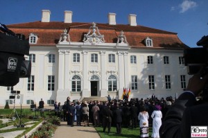 GartenSeite Fassade Schloss Meseberg Deutschland Empfang Diplomatisches Corps Gransee Berichterstattung