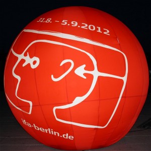 IFA Berlin leuchte Kugel Ball Hauptbahnhof IFA