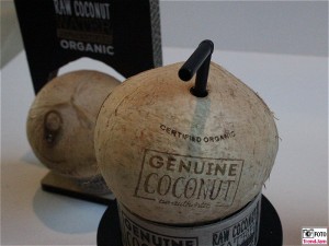Kokosnuss Genuine Coconut mit Oeffner und Strohhalm FRUIT LOGISITICA Messe Berlin Funkturm