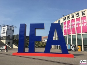 Messe Sued Eingang Messegelaende IFA mach mal Google Funkausstellung unter dem Funkturm Berichterstattung TrendJam