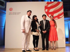 Peter Zec, Hsun-Yang Cho, Tian-Yu Guo, Ying-Ting Lyou, Guan-Ling Lu, Tai-Hsin Lin, Yu-Tian Sun University Shu-Te Red Dot Award 2013 Best of the Best