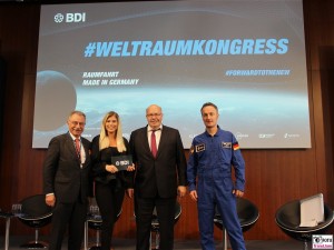 Pr.BDI Dieter Kempf, Moderation, BM Peter Altmaier,  Astronaut Matthias Maurer 1.Weltraumkonferenz BDI Berlin 2019 Hauptstadt Berichterstattung TrendJam