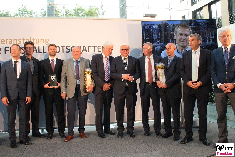 Preisträger Promi Deutscher Fussball Botschafter Auswaertiges Amt Berlin 2015