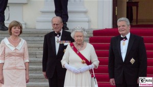 Queen Elizabeth II. Prinz Philip, Daniela Schadt, Joachim Gauck Promi  Schloss Bellevue Staatsbankett Berlin