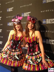 Reclame Girls Maybelline Berlin 100 Jahre Geburtstag Make-Up Night Kraftwerk DKMS