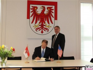 S. E . John B. Emerson Gunter Fritsch Brandenburgischer Landtag Potsdam Antrittsbesuch Landeshauptstadt