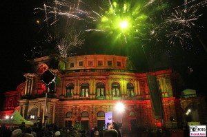 Semperoper Semper Opernball Theaterplatz Feuerwerk Dresden Sachsen Landeshauptstadt Berichterstatter