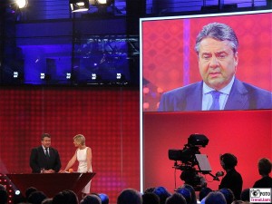 Sigmar Gabriel, Barbara Hahlweg Promi Buehne Grueder-Preis ZDF Zollernhof Berlin Unter den Linden Hauptstadt Studio MOMA-Studio