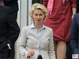 Ursula von der Leyen Bundesministerin der Verteidigung Kabinett Merkel Klausur Tagung Garten Schloss Meseberg Gaestehaus Bundesregierung