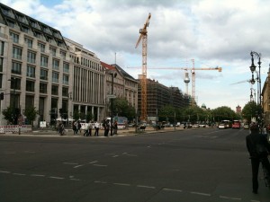 kreuzung unter den linden friedrichstraße berlin