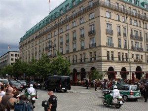 prinz albert hotel adlon pariser platz