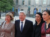 Bundespraesident Joachim Gauck, Daniela Schadt, selmin Caliskan Gesicht Face Kopf Amnesty Deutschland Verleihung Menschenrechtspreis Maxim Gorki Theater Berlin