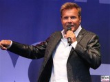 Dieter Bohlen Gesicht Promi face Sakko singt Eroeffnung CLINTON Großhandels GmbH Dahlewitz Hoppegarten Berlin