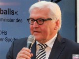 Dr. Frank Walter Steinmeier Bundesminister Gesicht Promi Deutscher Fussball Botschafter Auswaertiges Amt Berlin