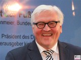 Dr. Frank Walter Steinmeier Bundesminister Gesicht Promi Deutscher Fussball Botschafter Auswaertiges Amt Berlin