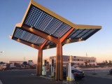 FASTNED Ladesaeule Ladetankstelle Laden E Auto Elektromobilitaet