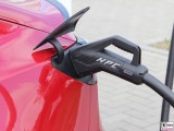 HPC Tesla Model 3 Dual Motor Performance rot IONITY Ladesaeule Hohenwarsleben A2 Magdeburg PresseFoto Elektromobilitaet Berichterstattung