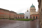 Innenhof Stadtschloss Potsdam rechts Haupteingang Fußboden Klinker