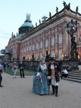 Koenig Friedrich der Grosse am Neuen Palais Abenddämmerung Park Sanssouci XV Potsdamer Schloessernacht Potsdam