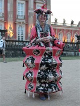 Kostuem am Schloss Neues Palais Besucherbetreuung Sans souci nachts Park Sanssouci XV Potsdamer Schloessernacht Potsdam