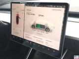 Laden Tesla Model 3 Dual Motor P Tablett Stecker fahrzeugseitig Typ 2, ladestationsseitig Typ 2 PresseFoto Elektromobilitaet Berichterstattung