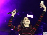 Lena Meyer-Landrut lacht selfie Gesicht face Kopf Brandenburger Tor Buehne Festival der Einheit Platz des 18 Maerz