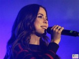 Lena Meyer Landrut singt Gesicht face Kopf Mikrofon Brandenburger Tor Buehne Festival der Einheit Platz des 18 Maerz