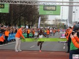 Masai Kenia-37-Berliner-Halb-Marathon-2.4.2017-Hauptstadt-Medaillen-Berichterstatter-Trendjam