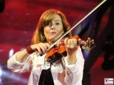 Phil Bates The Berlin String Ensemble Gesicht face Kopf Promi Brandenburger Tor Buehne ELO Fest zum Tag der deutschen Einheit Platz des 18 Maerz