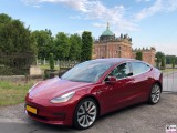 Potsdam Tesla Model 3 Dual Motor Performance rot Neues Palais Presse Foto Sanssouci Elektromobilitaet Berichterstattung
