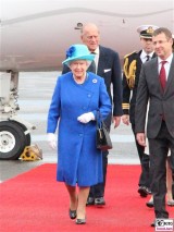 Queen Kleid Promi Elizabeth II. Königin des Vereinigten Königreichs Großbritannien und Nordirland Prinz Philip