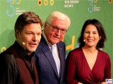 Robert Habeck, W. Steinmeier, Annalena Baerbock Portrait Gesicht Motorwerk Berlin Jubilaeumsfeier 30 40 Jahre BUENDNIS, DIE GRUENEN Weissensee Berlin Berichterstattung Trendjam