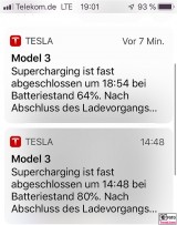 TESLA APP Model 3 Dual Motor Performance App Ladezustand PresseFoto Elektromobilitaet Berichterstattung