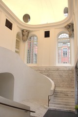 Treppenhaus Stadtschloss Potsdam rechts Vestibuel Marmortreppe Haupteingang weisser Marmor Fußboden