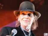 Udo Lindenberg Gesicht Promi face Laechelt ohne Brille Mikro Panik Rocker Olympia Stadion Tour Arena Berlin