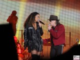 Udo-Lindenberg-links buehne rote Jacke singt-Promi-Panik-Rocker-Waldbuehne-Arena-Berlin-Berichterstatter