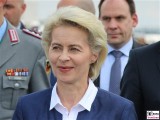 Ursula Gertrud von der Leyen Gesicht face Kopf Rundgang Berlin Air Show ILA Berlin BER Schoenefeld International Aerospace Exhibition